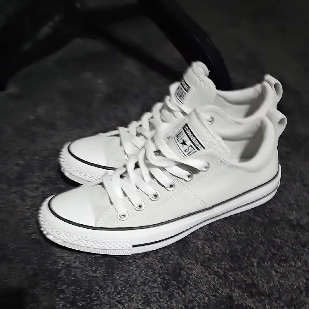 Converse Light Grey Sneakers - Picture 4 of 7